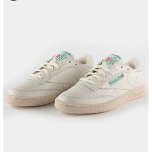 Reebok Club C classic vintage tennis shoes